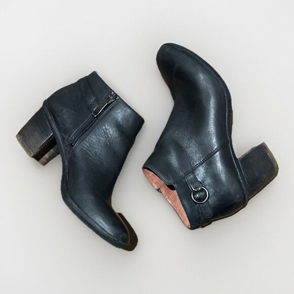 Dansko Perry Black Waterproof Leather Ankle Boots Women's 7.5 - 8 / EU38 Booties - Picture 2 of 10